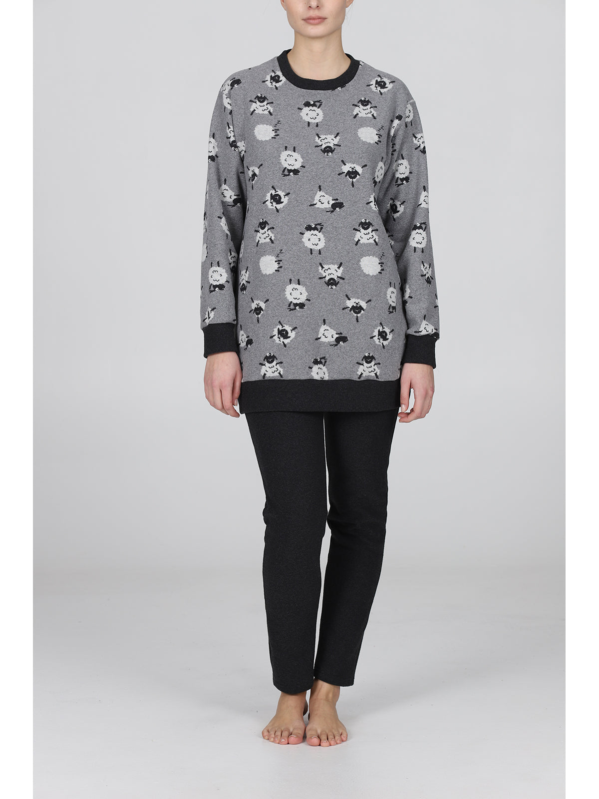 Clarissa pigiama girocollo con giacca lunga e pantalone a sigaretta annpecore Alpina