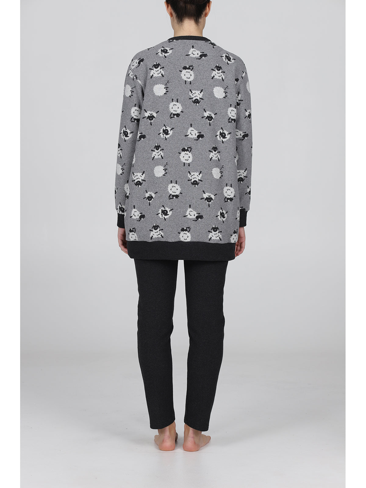 Clarissa pigiama girocollo con giacca lunga e pantalone a sigaretta annpecore Alpina