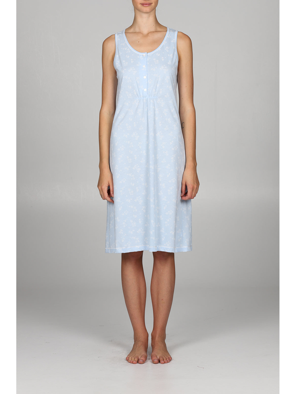 Fresca camicia da notte spalla larga in puro cotone Azzurro Alpina