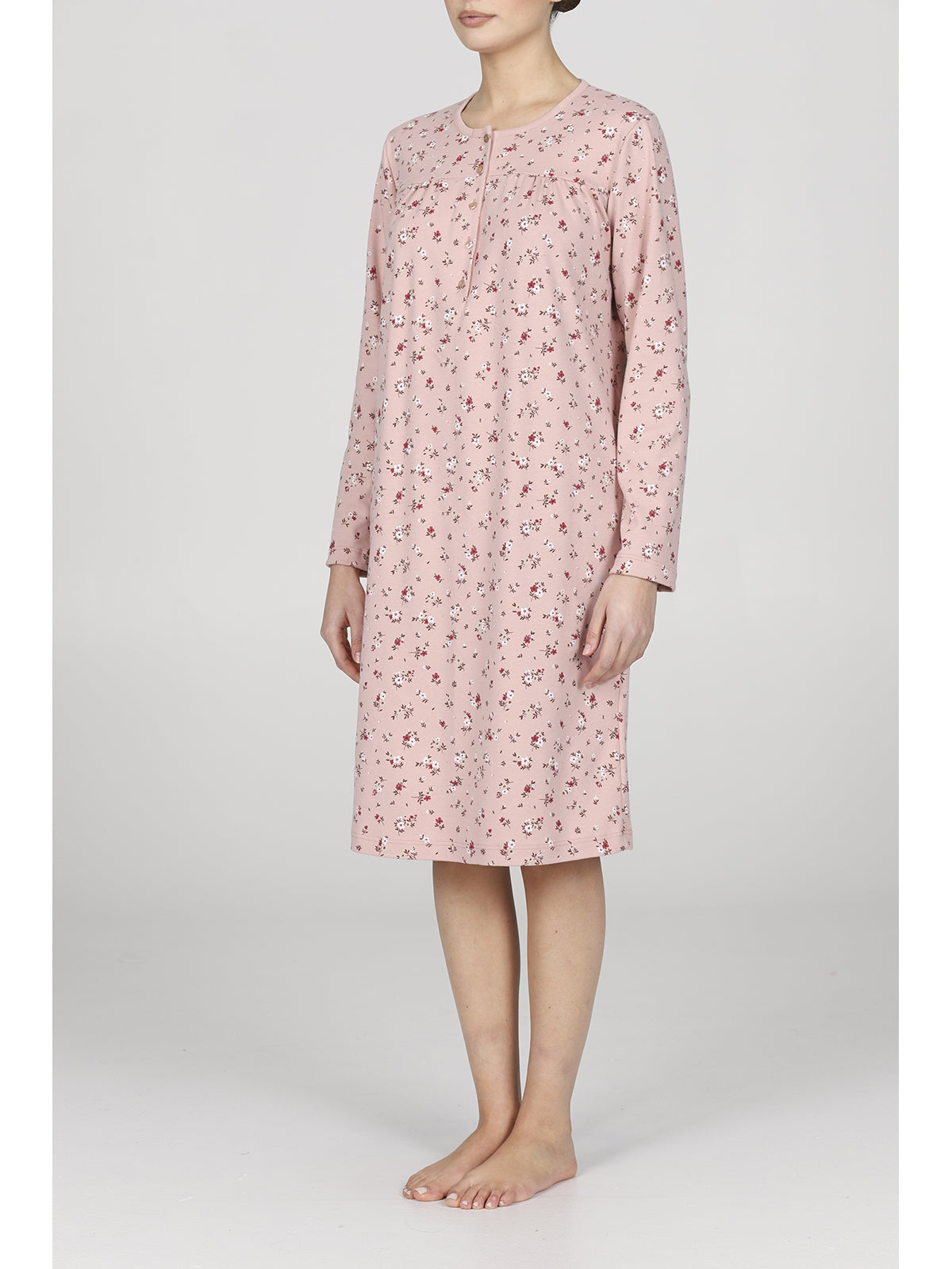 Comoda e calda camicia da notte a fiori
