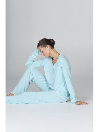 Morbido pigiama lungo donna con pizzo in viscosa