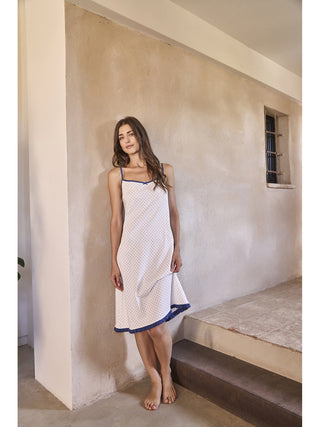 Fresca camicia da notte con bretelline