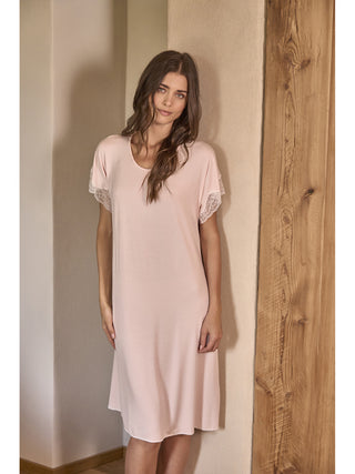 Morbida camicia da notte in viscosa