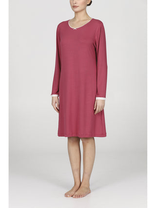 Morbida camicia da notte in tinta unita