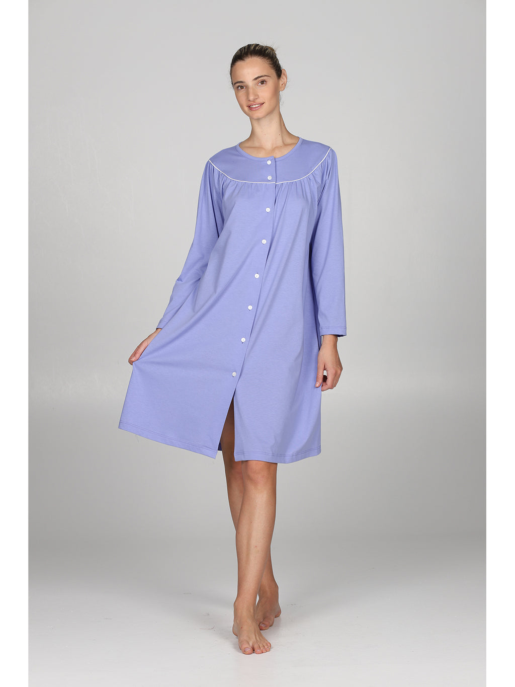 Camicia da notte aperta con profilo in raso – Alpina Intimo