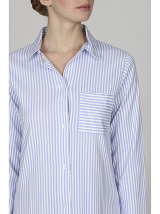Camicia da notte aperta a righine