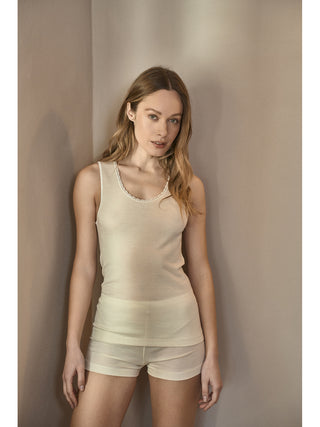 Maglietta spalla larga in calda lana e seta