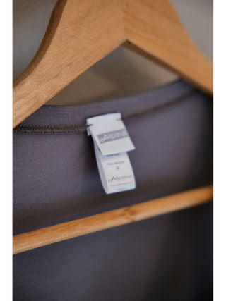 Canottiera scollo a v in morbido modal