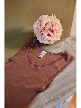 Canotta spallina stretta in pregiata lana e seta